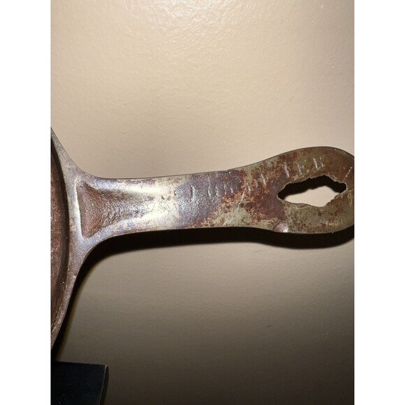 FRENCH CAST IRON BRONZE HEART SHAPED MUFFIN PAN "COUER DE FER" SKILLET PATINA - Picture 6 of 7